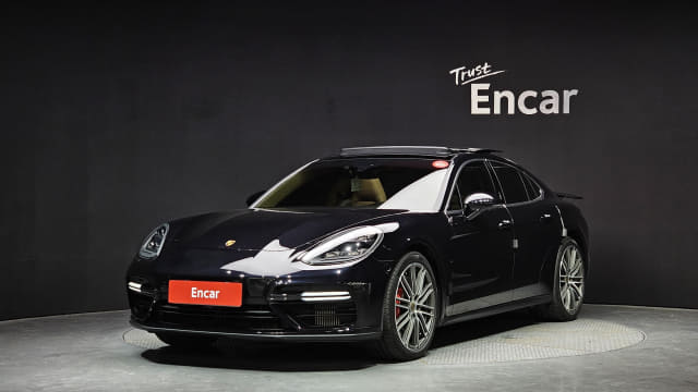 2020 Porsche Panamera