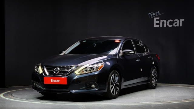 2017 NISSAN Altima