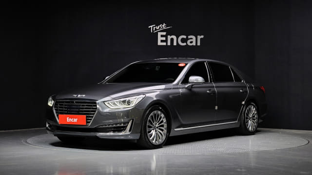 2017 Genesis EQ900