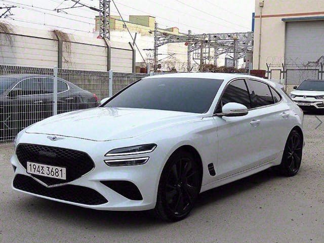 2023 Genesis G70