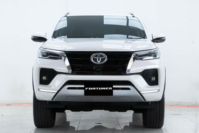 2020 TOYOTA Fortuner
