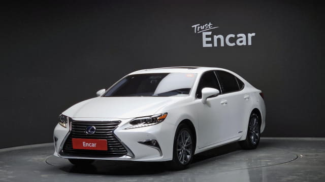 2017 LEXUS ES