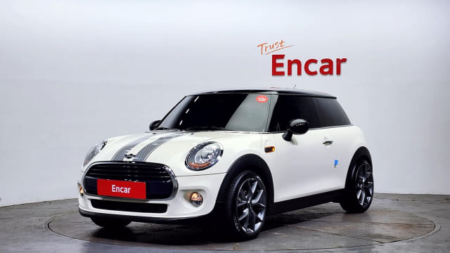 2017 Mini Cooper, 