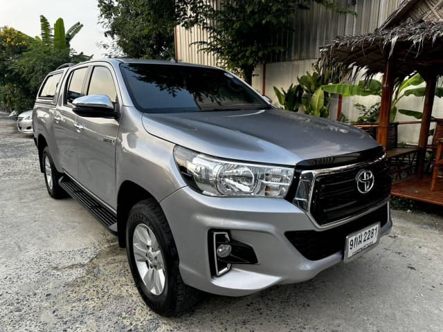 2020 TOYOTA Hilux