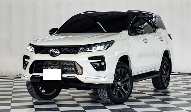 2023 TOYOTA Fortuner