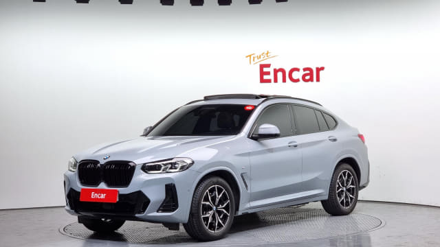 2023 BMW X4