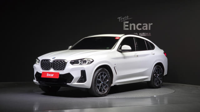 2023 BMW X4