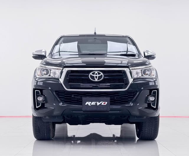 2019 TOYOTA Hilux