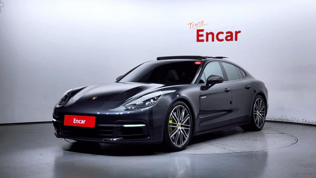 2018 Porsche Panamera