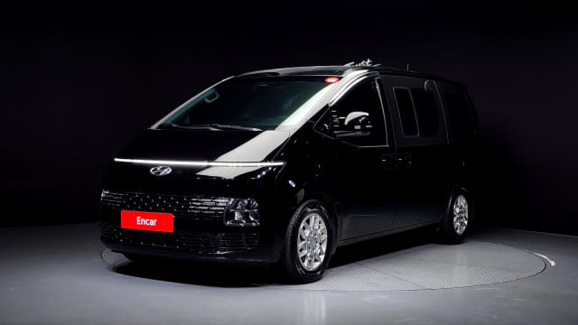 2023 HYUNDAI Staria