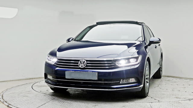 2018 VOLKSWAGEN Passat