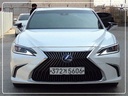2019 LEXUS ES