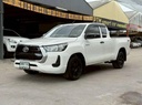 2021 TOYOTA Hilux