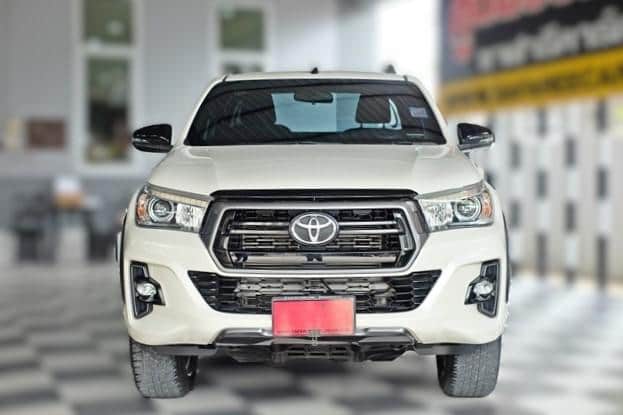 2019 TOYOTA Hilux
