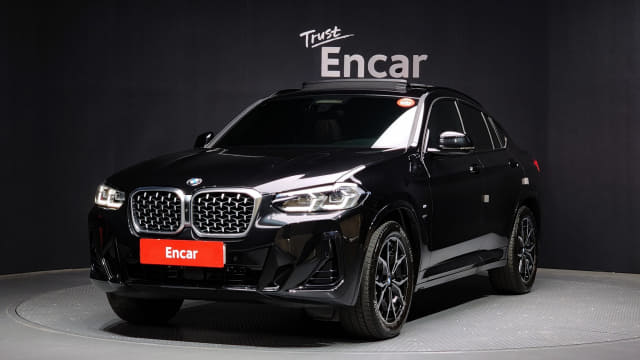 2023 BMW X4