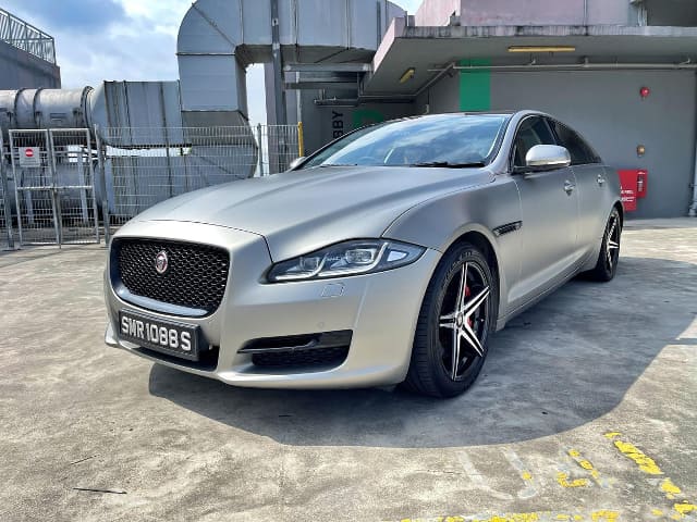 2016 JAGUAR XJ Series