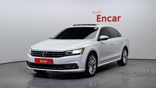 2018 VOLKSWAGEN Passat