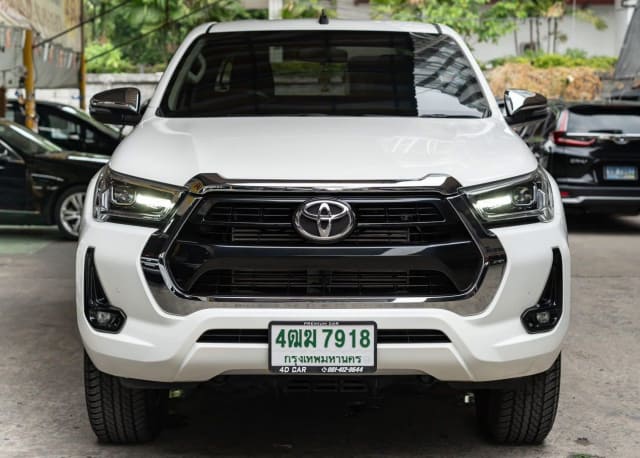 2020 TOYOTA Hilux