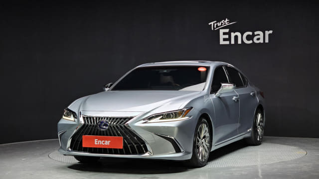 2022 LEXUS ES