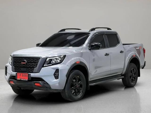 2021 NISSAN Navara