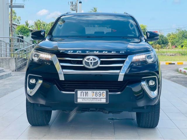 2020 TOYOTA Fortuner