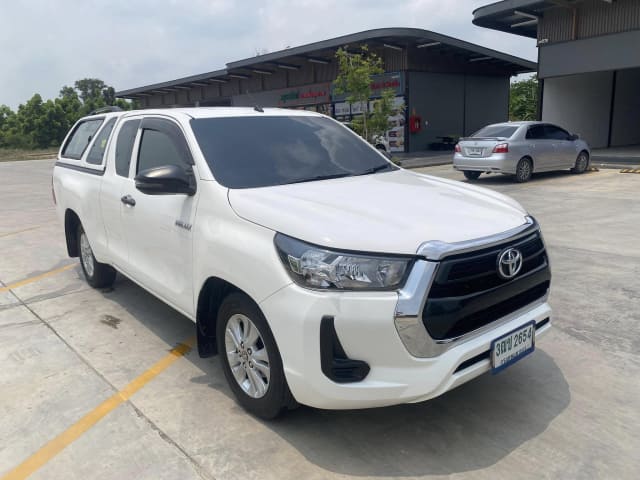2021 TOYOTA Hilux