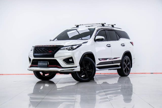 2018 TOYOTA Fortuner