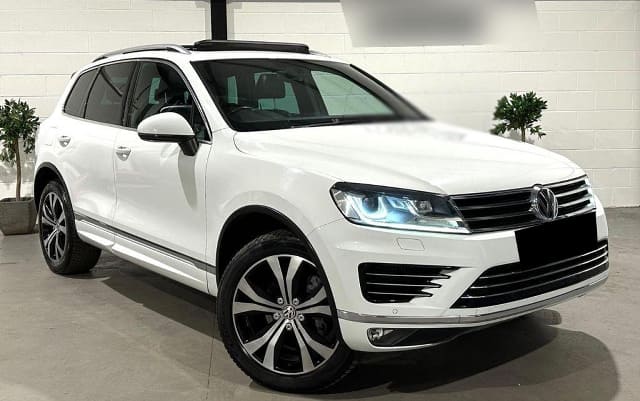 2016 VOLKSWAGEN Touareg