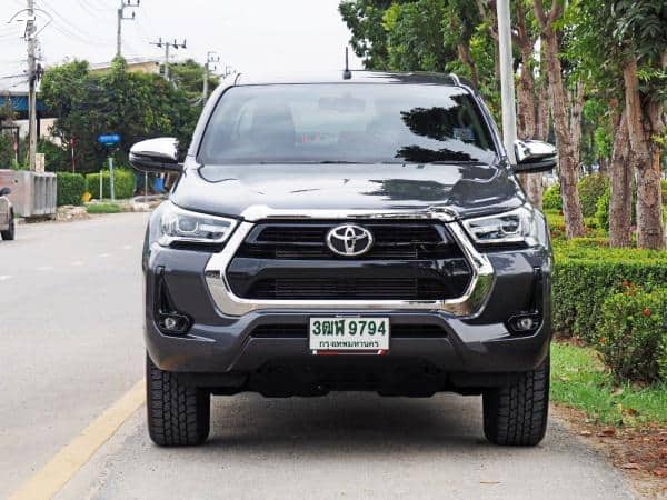 2024 TOYOTA Hilux