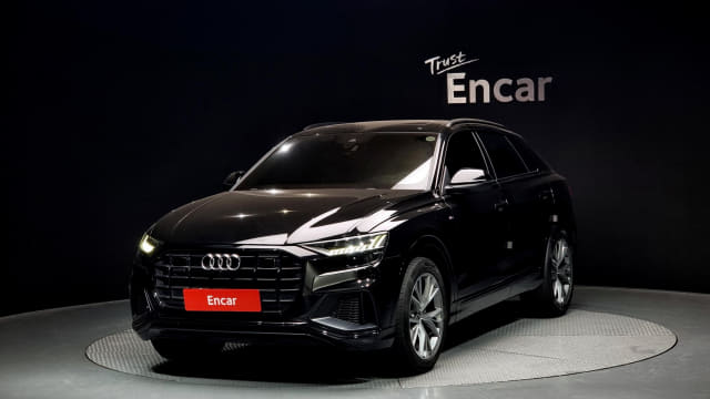 2022 AUDI Q8
