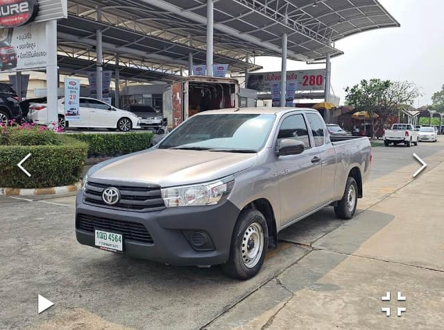 2017 TOYOTA Hilux