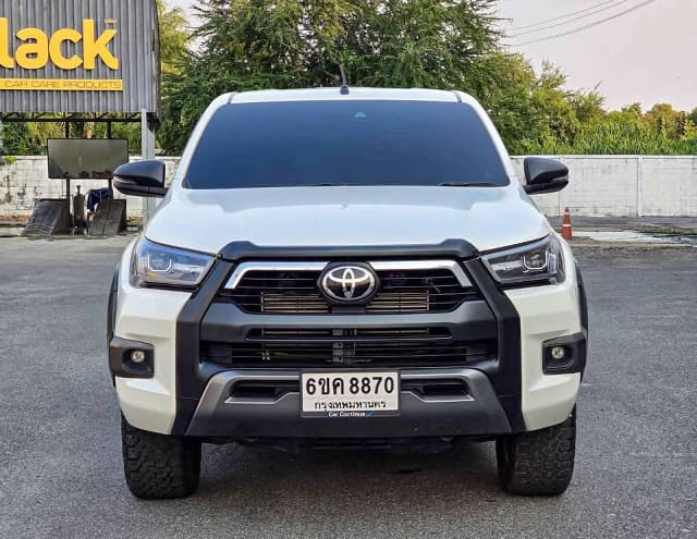 2021 TOYOTA Hilux