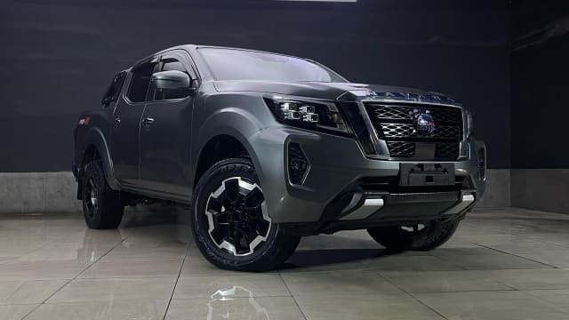 2021 NISSAN Navara