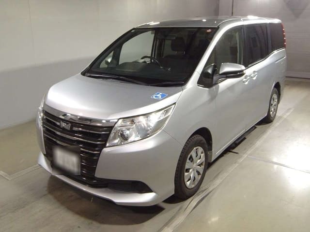 2016 TOYOTA Noah