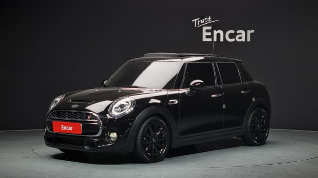 2019 Mini Cooper, 