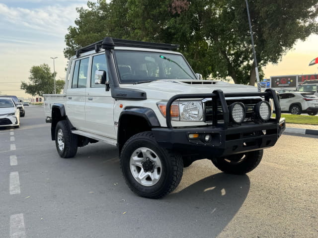 2019 TOYOTA Land Cruiser