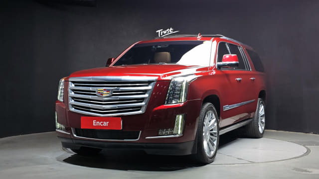 2017 CADILLAC Escalade