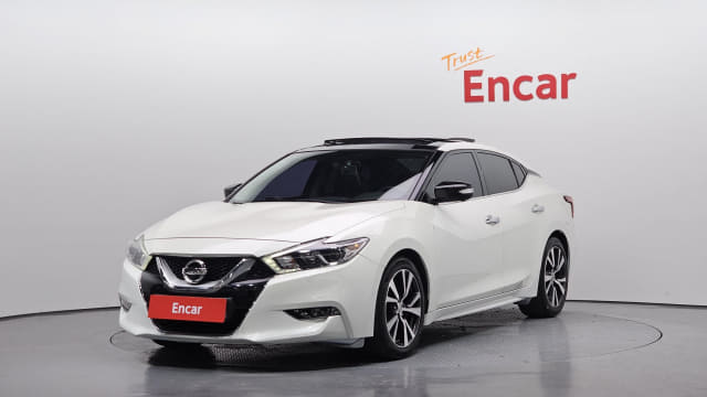 2017 NISSAN Maxima