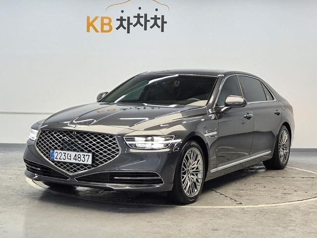 2021 Genesis G90