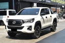 2019 TOYOTA Hilux
