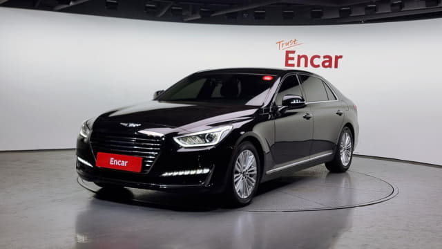 2018 Genesis EQ900