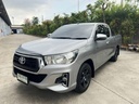 2017 TOYOTA Hilux