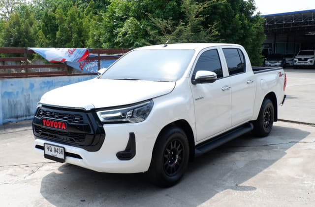 2022 TOYOTA Hilux