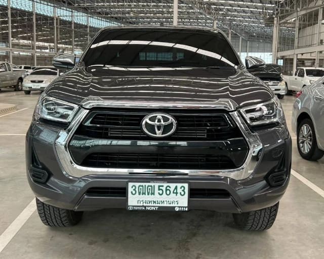 2021 TOYOTA Hilux