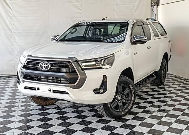 2021 TOYOTA Hilux