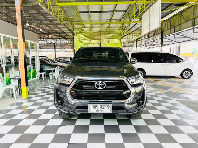 2021 TOYOTA Hilux