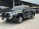 2024 TOYOTA Hilux