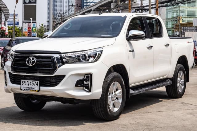 2019 TOYOTA Hilux