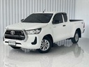 2021 TOYOTA Hilux
