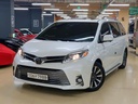 2018 TOYOTA Sienna